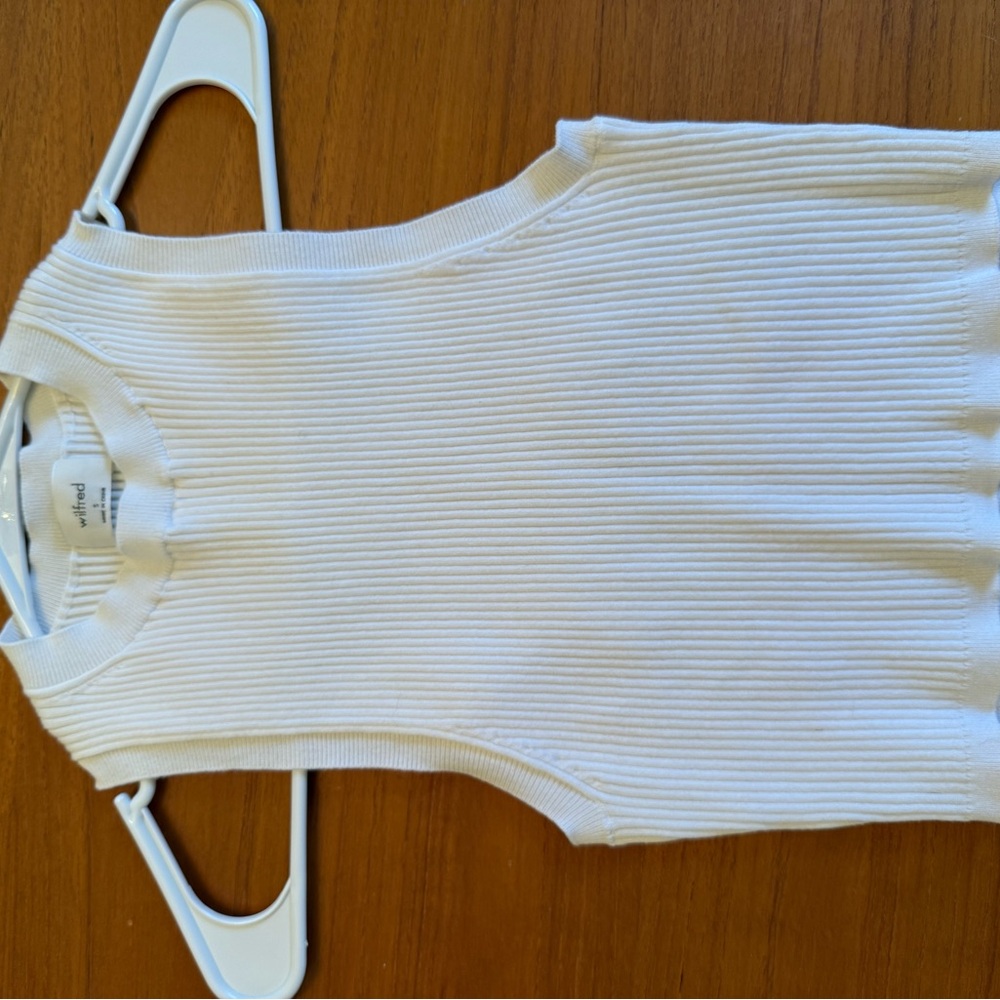 Wilfred White Ribbed Cropped Fitted Tank Top